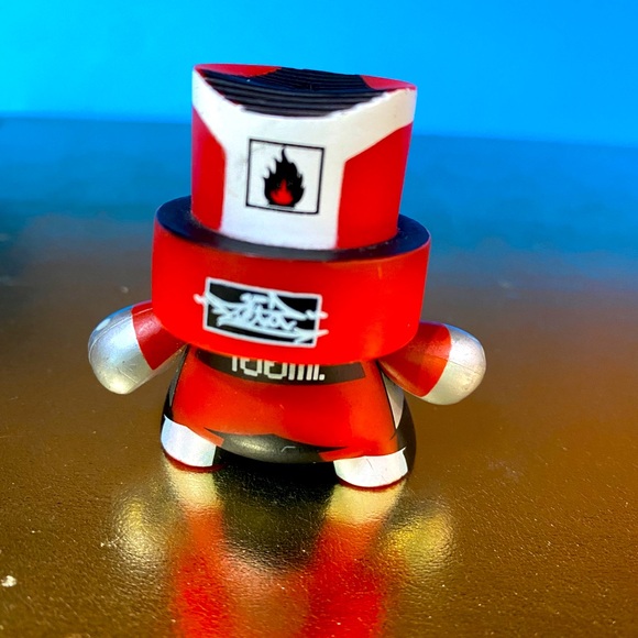 KIDROBOT FATCAP SERIES 1 ARTIST ZETA 2006 RED CHARACTER 2” - Picture 8 of 12